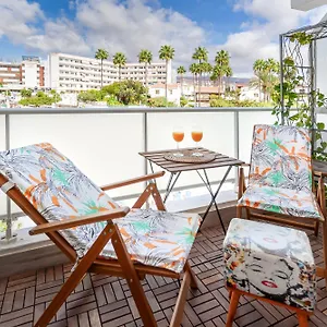 ideal-location-beach-flat.in-canary-islands.com/